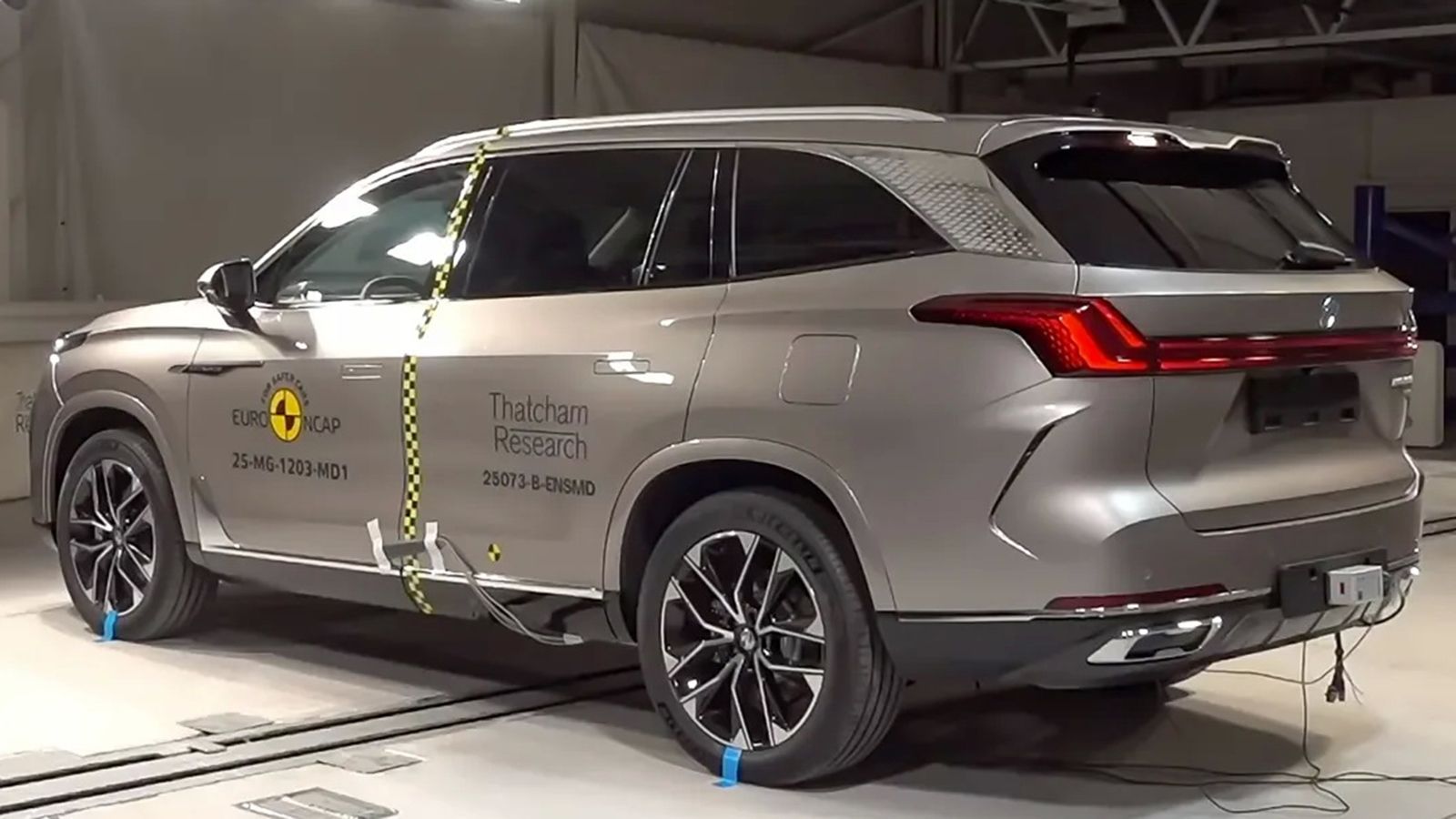 MG: Έφερε στην Ευρώπη το επταθέσιο Plug-in υβριδικό MGS9